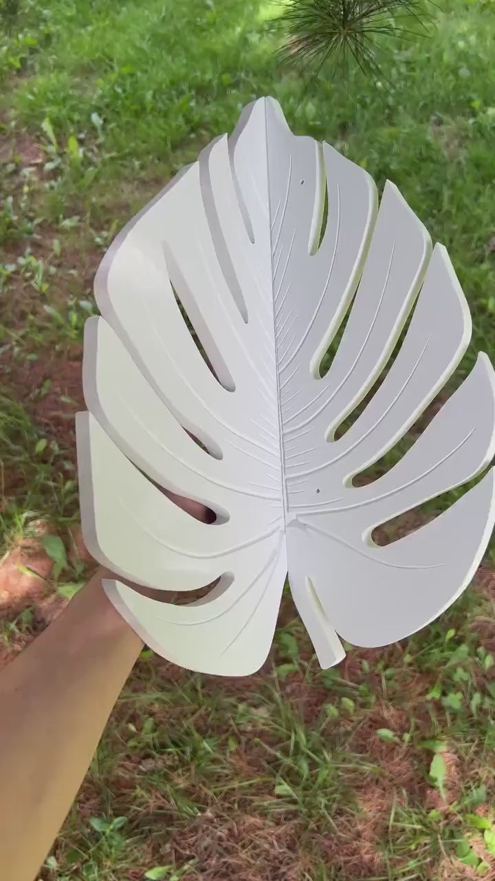 Monstera Leaf Shelf - 17"